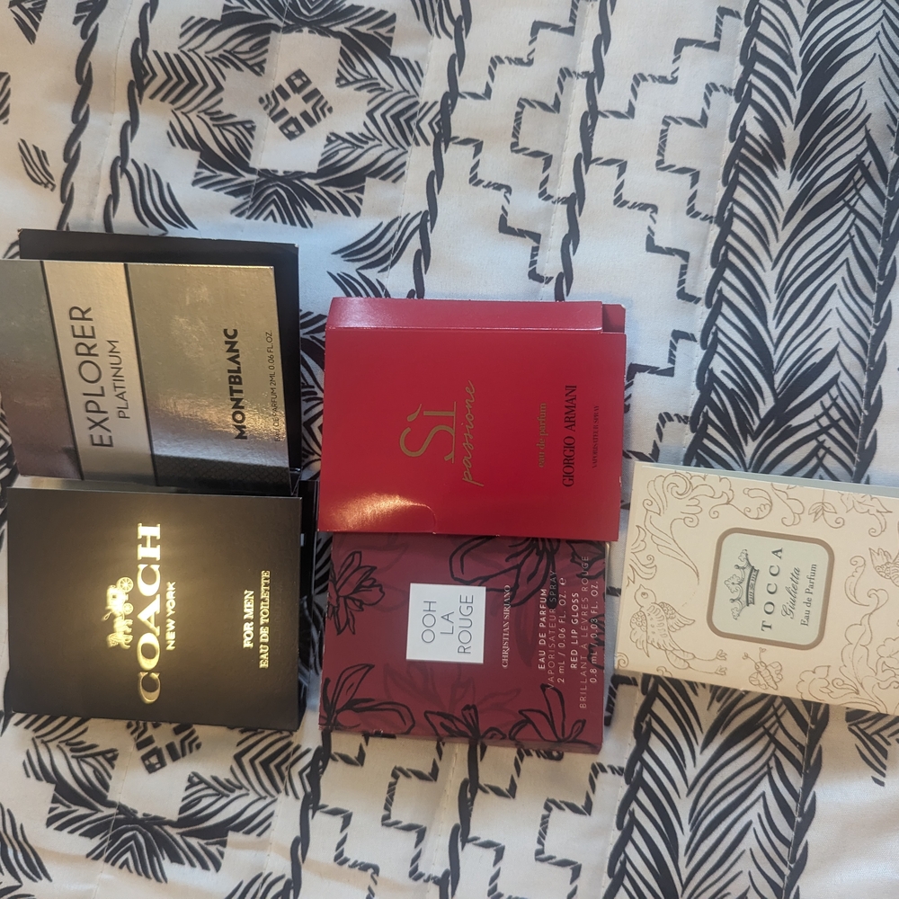 Assorted Fragrance Sample Set. 5 Designer Perfume